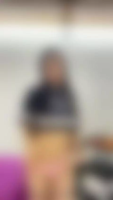 Kiss me 😘 by violeetlee