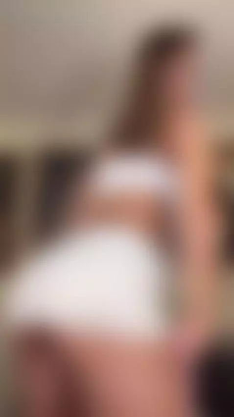 See my ass twerking by niickyreedd