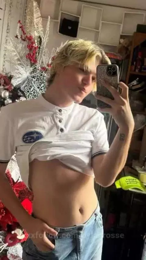 Just enough sugar to be sweet, enough to be dangerous. by dylanrosse