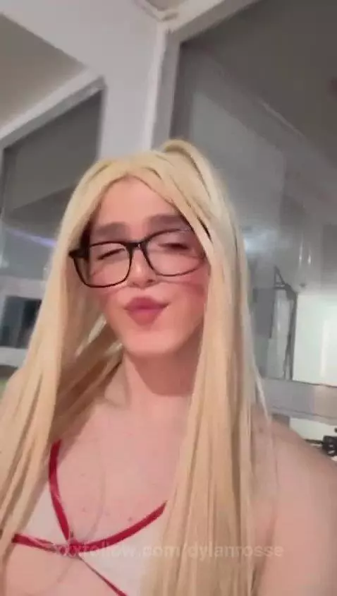 blonde 😍🤤 by dylanrosse