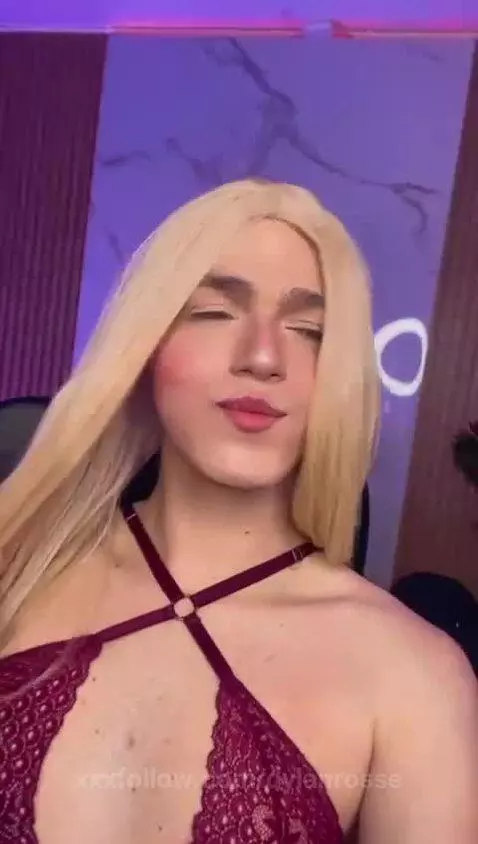 I am a confident trans girl who knows what she wants and, mo... by dylanrosse