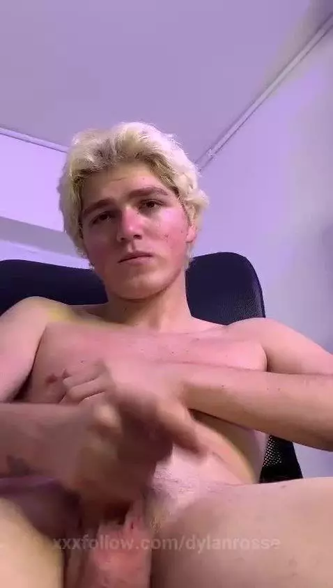 a delicious masturbation before starting to work hahaha by dylanrosse