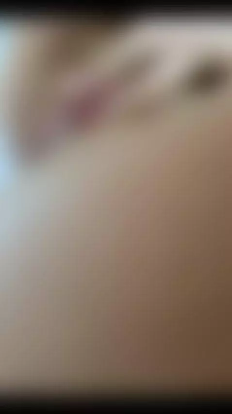 pretty beautiful hot sexy pussy that everyone loves🍑💝👄
#puss... by indiadesi