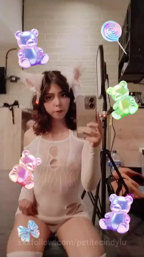 This little kitten wants milk.. by petitecindylu