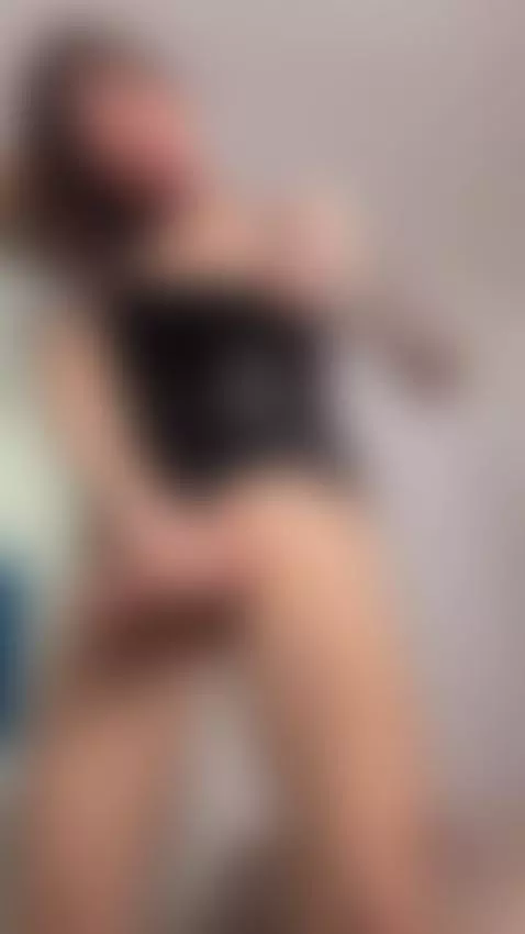 go NOW to my live ...so get special promo by karinpaz77