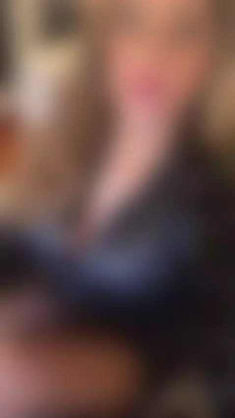 Undress me... by alicegomez722