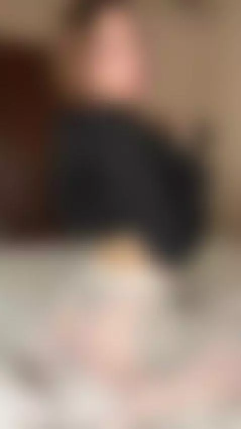 Tattooed ass flexes as she teases him 😋 by jadiexbaddie