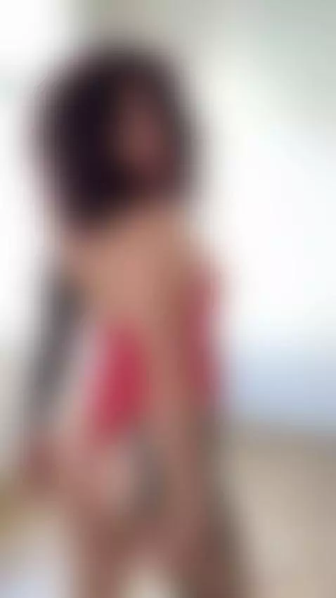 Tattooed curves arch back, fingers teasing pussy 🤤 by jadiexbaddie