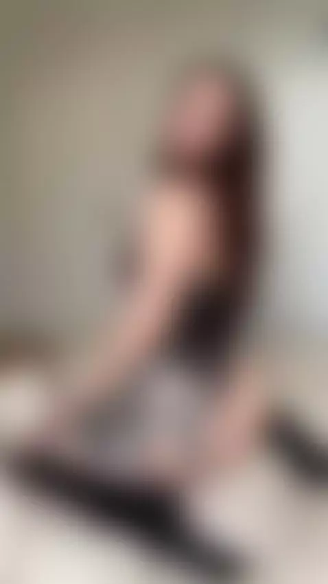 Tattooed ass arches as she teases slow by jadiexbaddie