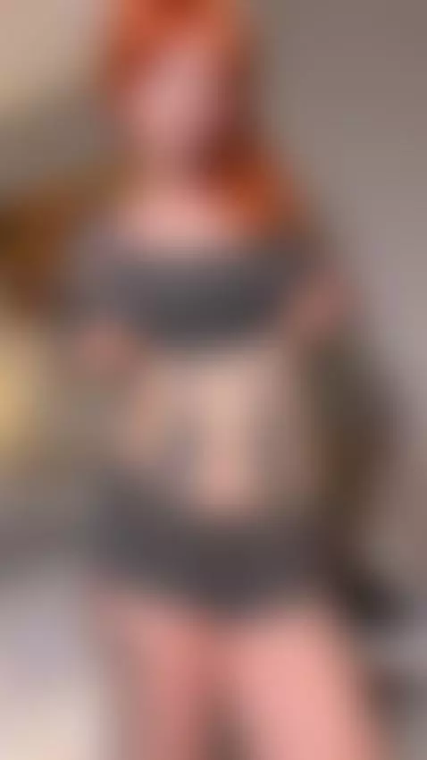 Tattooed curves tease as she lifts her shirt 😋 by jadiexbaddie