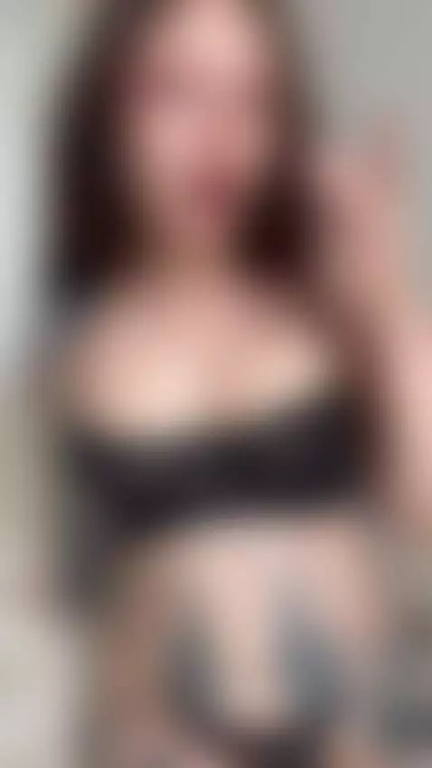 My body’s begging for your eyes, but don’t forget… I’m the o... by jadiexbaddie