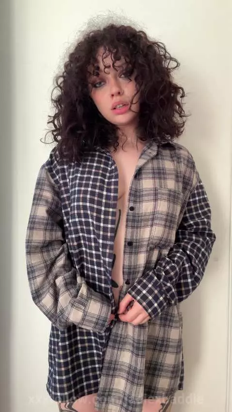 I keep imagining your hands everywhere. Wanna make it realit... by jadiexbaddie