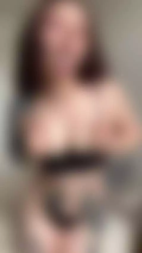 Closer by jadiexbaddie