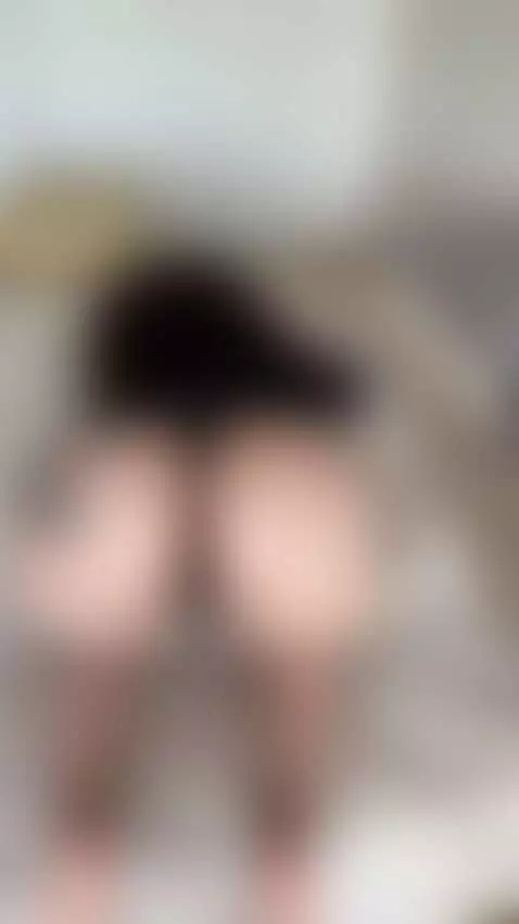 On your knees by jadiexbaddie