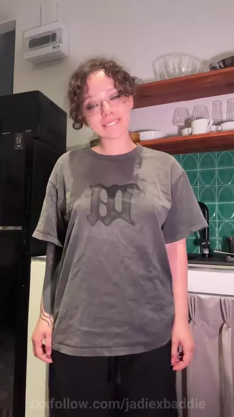 Bet you can’t resist me by jadiexbaddie