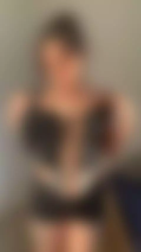 Happy curly babe showing boobs and play with them by jadiexbaddie