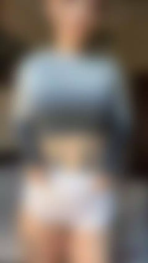 Yummy tight pussy lips😳 by jadiexbaddie