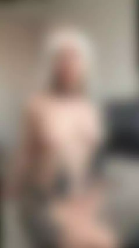 You want to taste my dripping slit? 🖤 by jadiexbaddie