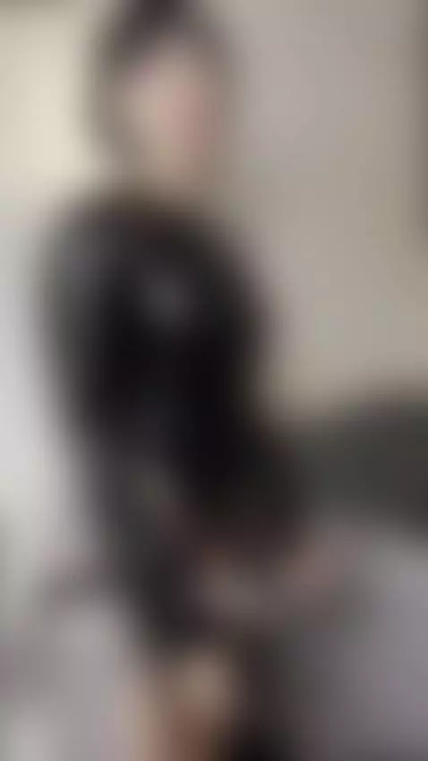 Tattooed thighs spread wide as she rides it 🖤 by jadiexbaddie