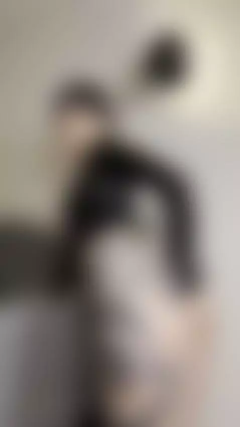 Tattooed ass flexed and begging to be touched by jadiexbaddie