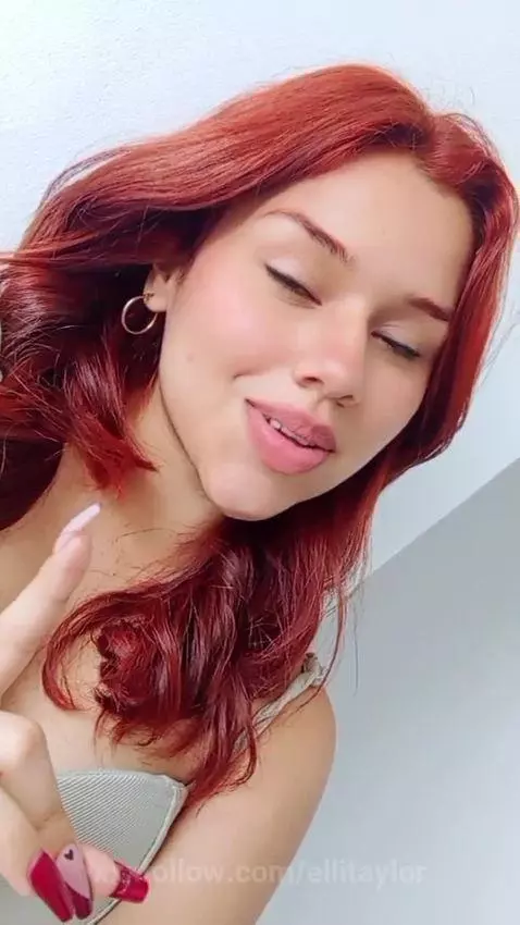 Linda sonrisa para ti ❤️ by ellitaylor