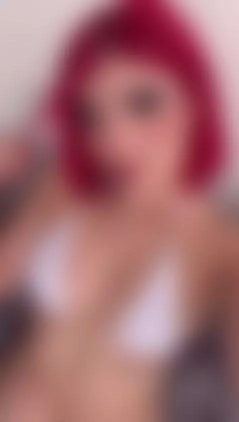 Would you go to the beach with me? 🏖️🤍 by soygwen