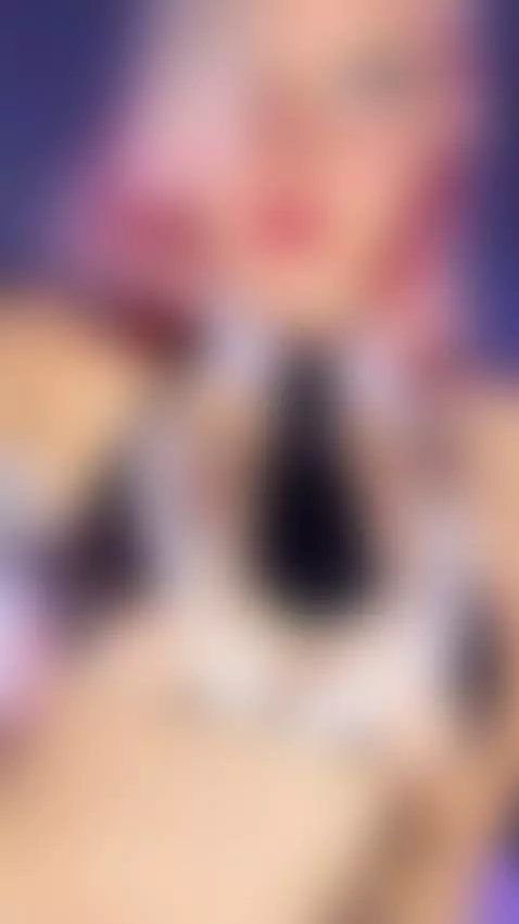 This sexy secretary is waiting horny for her boss😈 by kallenkozuky