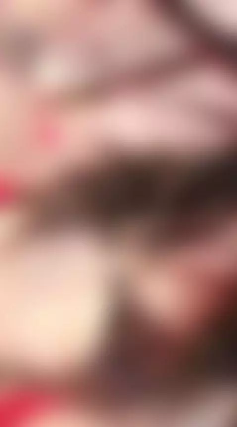 I want you to be at your feet😈🔥 by alixxon1