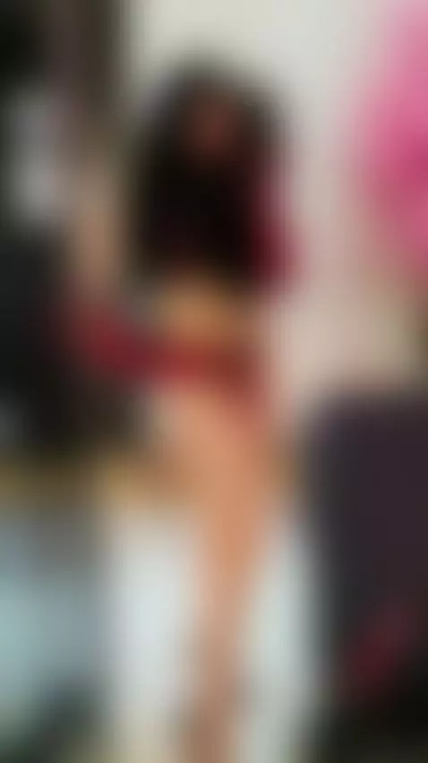 Cover me with kisses on my sexy body 😘😈 by alixxon1