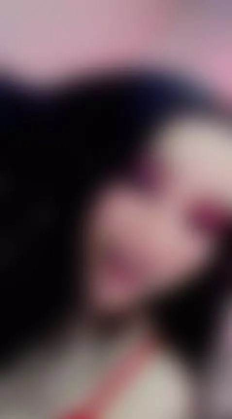 I want you to give me a tour of my entire sensual body 🍑🥵 by alixxon1