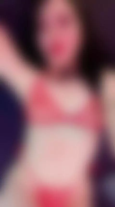 I want you to run over my body with your tongue 👅🥵 by alixxon1