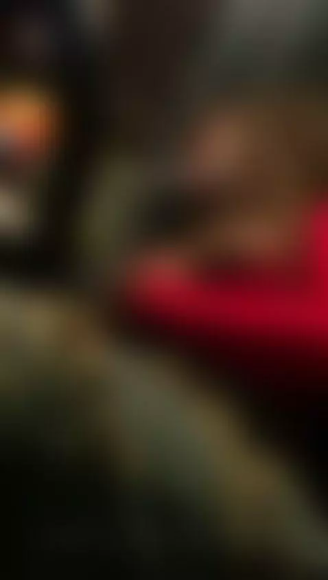 After Christmas, I found a straight guy, convinced him to su... by sweetsarabig23