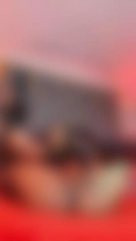 Today my body is yours... but only if you enter now 💦 by scarleetthott