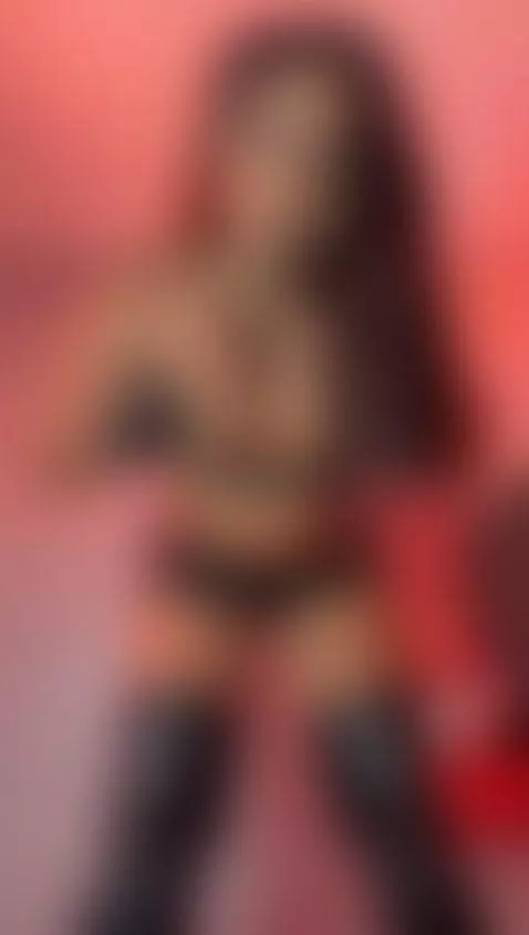 I'm putting together a moment that is best enjoyed when some... by scarleetthott