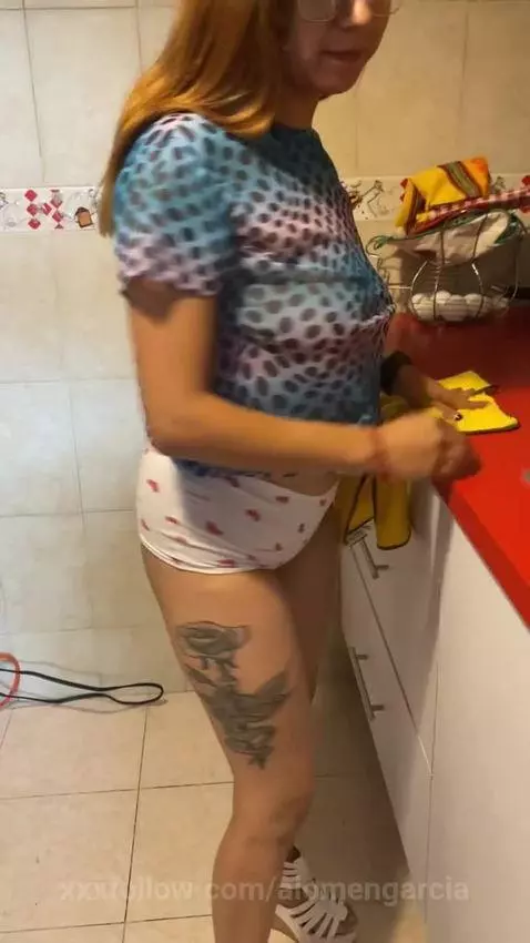 me ayudas? by alomengarcia