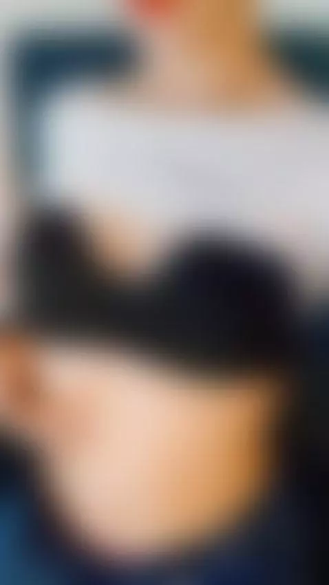 These pants prevent me from showing you my ass so I want to ... by luxecamila