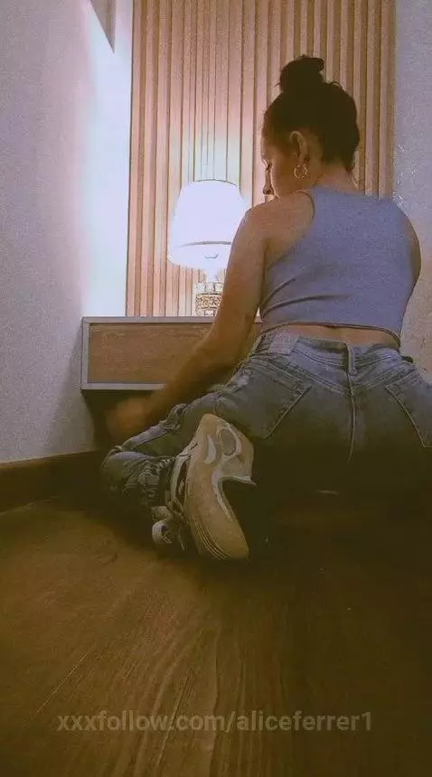cleaning, ass, jeans by aliceferrer1