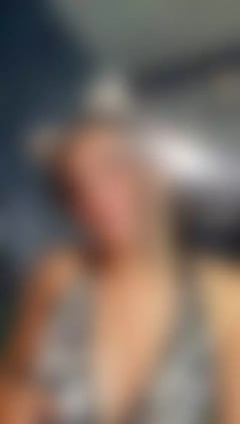 I'm waiting for you! by aliceferrer1