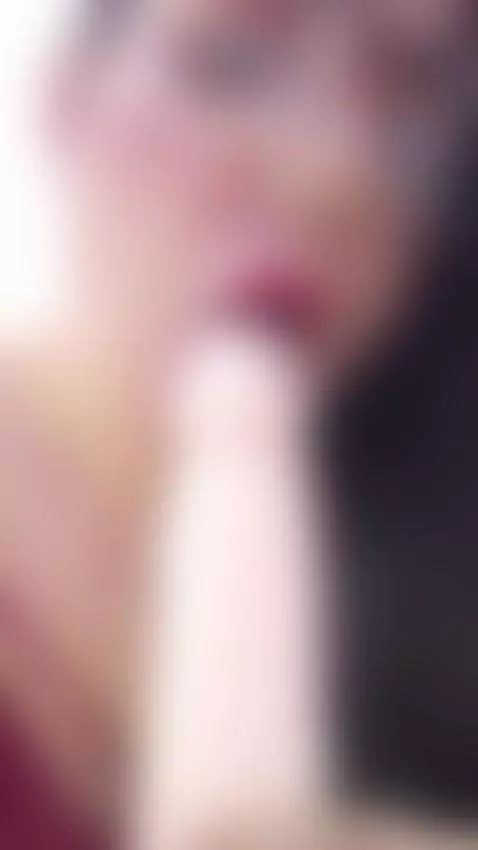 Tired of the common? Come to the room where ideas become som... by elizabethreyy