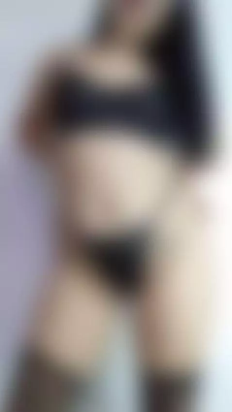 camosodalive, bustypetite, latina by elizabethreyy