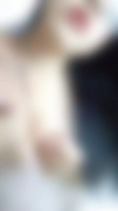 Hey love I am Live now!! by elizabethreyy