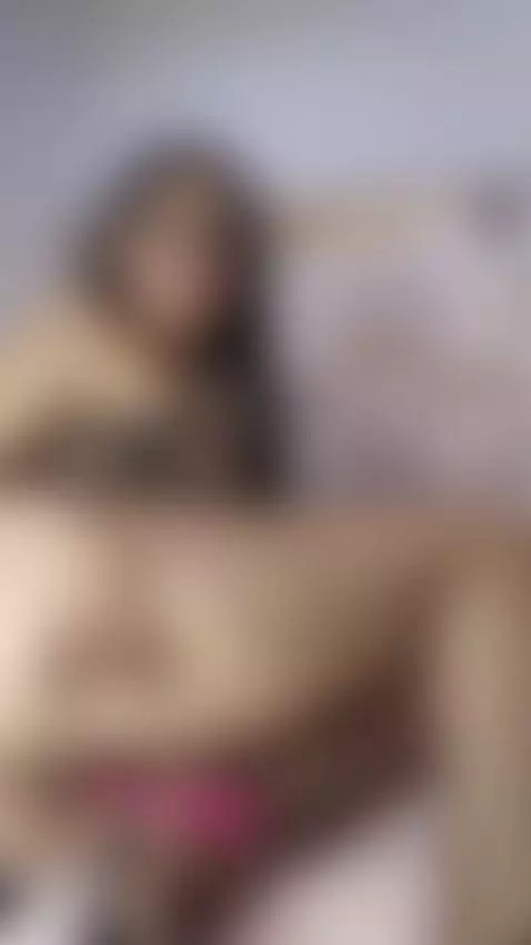 Let your imagination do the rest 😈 by elizabethreyy