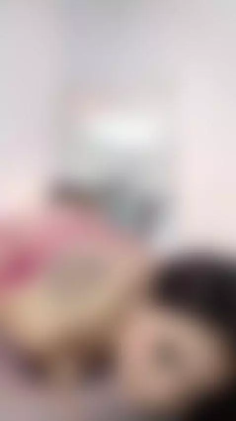 Live now!! by elizabethreyy