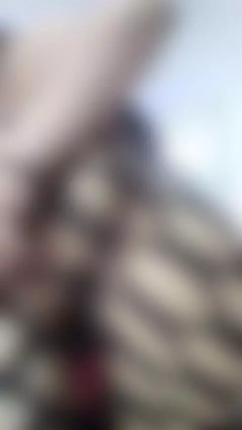 My bed feels way too empty today. Which part of my body shou... by elizabethreyy