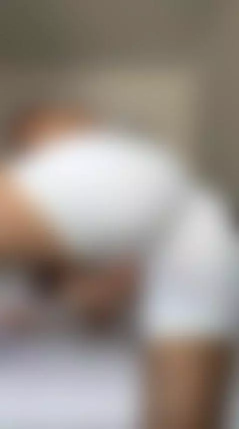 Honey, I want to sit on your face by lilyulixo