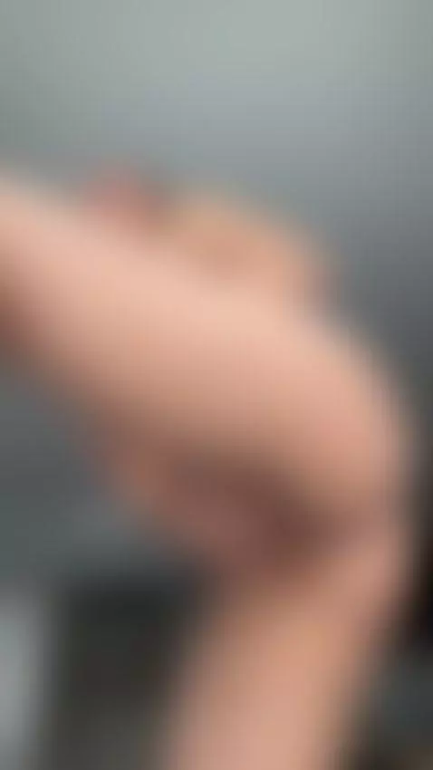 Keeping it subtle here, but if you want the real view, let’s... by lilyulixo