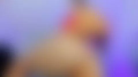 Hey guys, wanna come and put ur fingers in my pussy... by allijadid