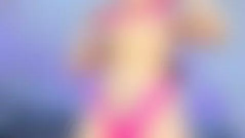 Confidence is carried on the skin, and there is plenty of it... by allijadid