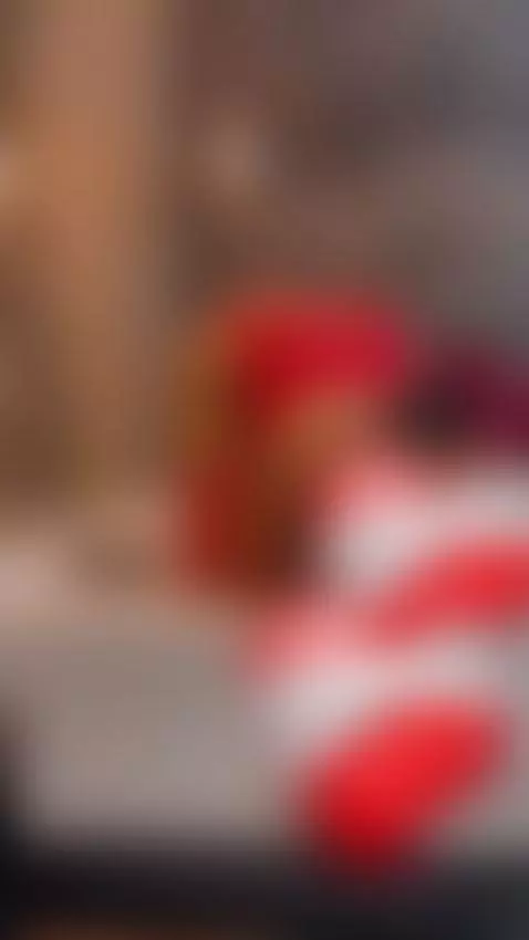 lindadelavega, biggirl, lenceriaroja by ella-harper