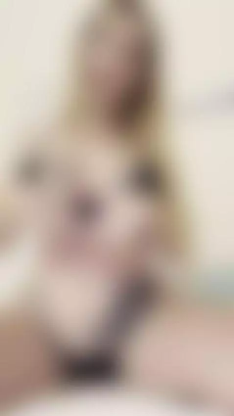 I want you to play with me 😈😈 by paulibelen1